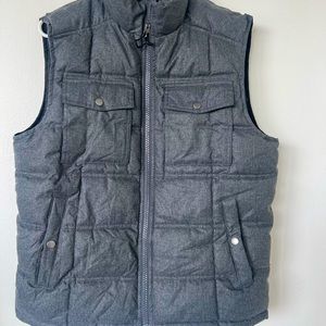 Dark grey vest
